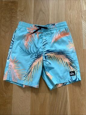 Boys Quiksilver Aqua Tropical Palm Swim Shorts - Size Small